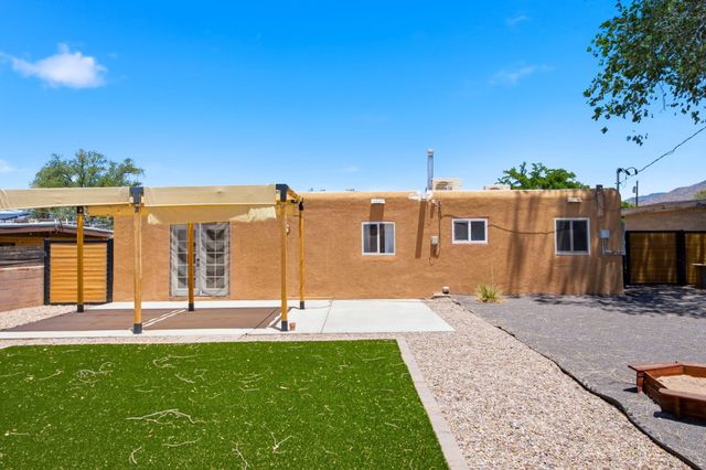11608 Clifford Avenue NE, Albuquerque, NM 87112