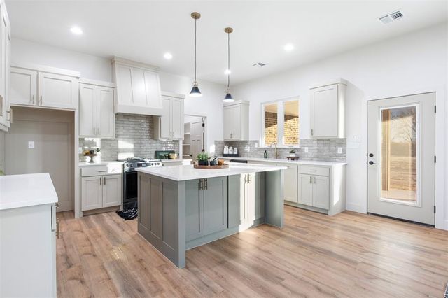 42773 Garrett's Lake Road, Shawnee, OK 74804