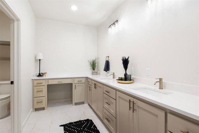 42773 Garrett's Lake Road, Shawnee, OK 74804