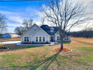 42773 Garrett's Lake Road, Shawnee, OK 74804