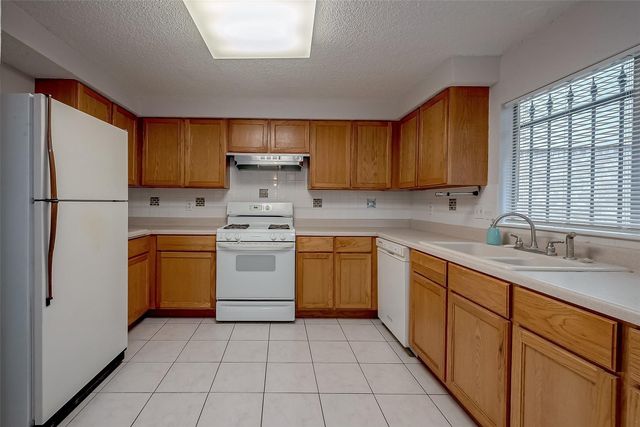 2915 Windchase Boulevard, Houston, TX 77082