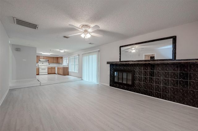 2915 Windchase Boulevard, Houston, TX 77082