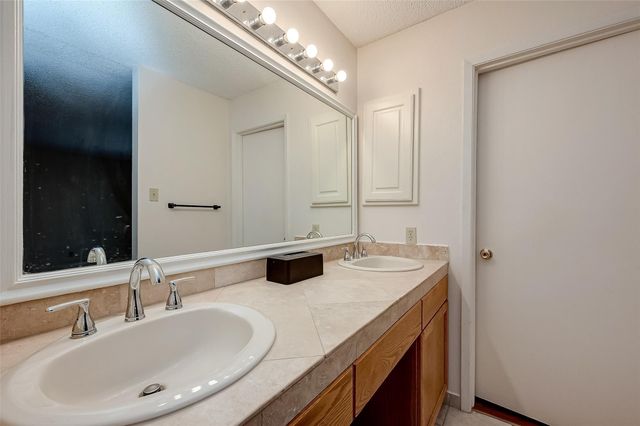 2915 Windchase Boulevard, Houston, TX 77082