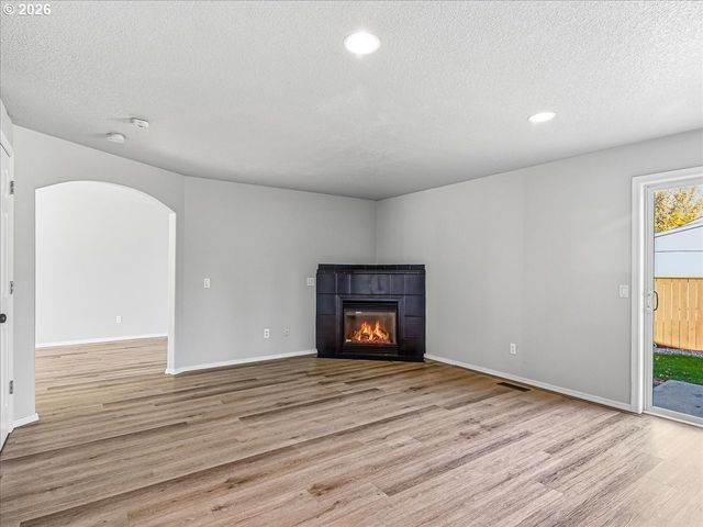 112 MIKAYLA Ln, St Helens, OR 97051