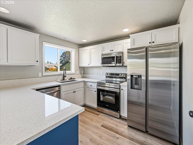 112 MIKAYLA Ln, St Helens, OR 97051