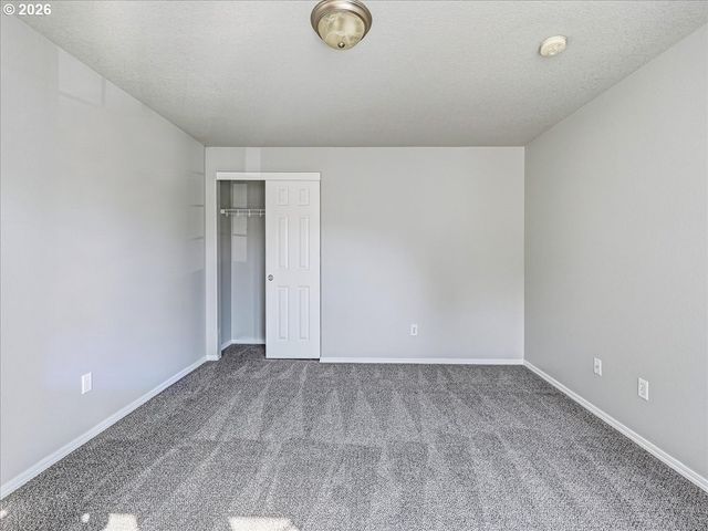 112 MIKAYLA Ln, St Helens, OR 97051