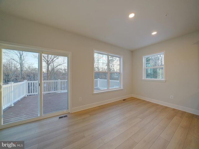 9437 FAIRVIEW AVE, Laurel, MD 20723