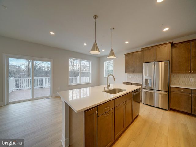 9437 FAIRVIEW AVE, Laurel, MD 20723