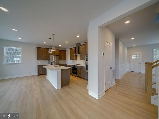 9437 FAIRVIEW AVE, Laurel, MD 20723