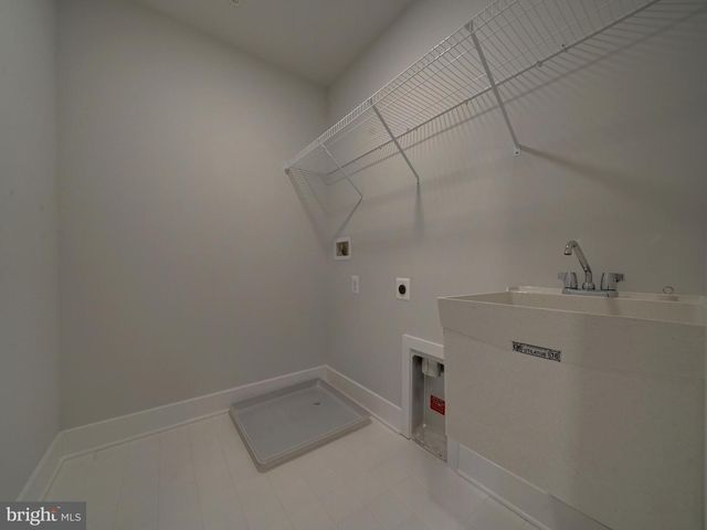 9437 FAIRVIEW AVE, Laurel, MD 20723