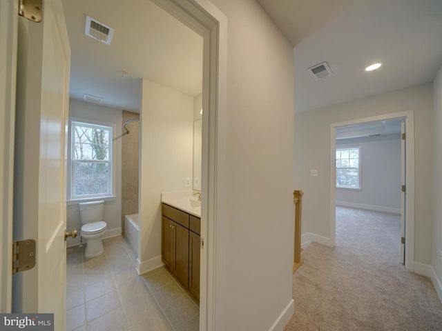 9437 FAIRVIEW AVE, Laurel, MD 20723