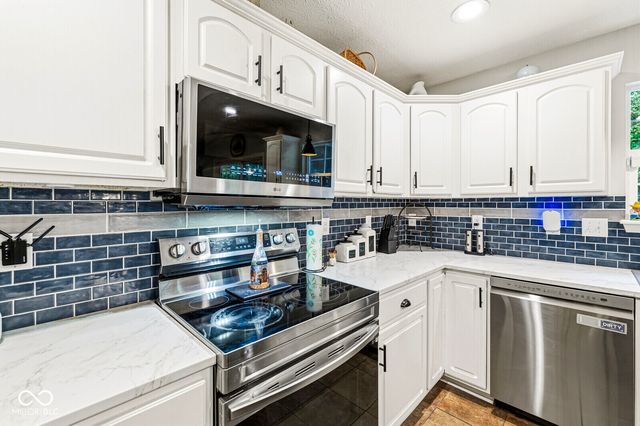 649 Weeping Way Lane, Avon, IN 46123