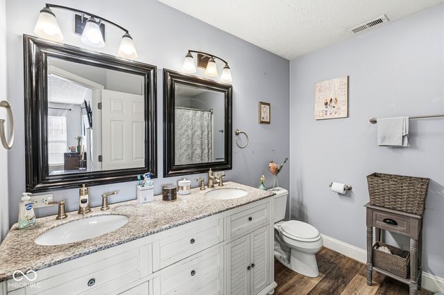 649 Weeping Way Lane, Avon, IN 46123