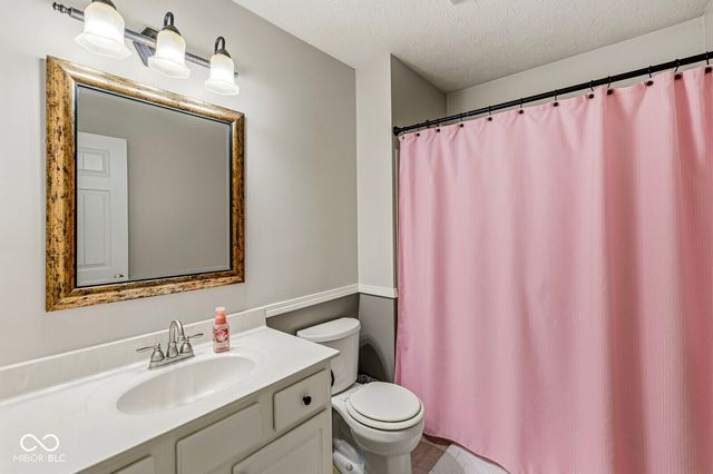 649 Weeping Way Lane, Avon, IN 46123