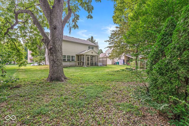 649 Weeping Way Lane, Avon, IN 46123