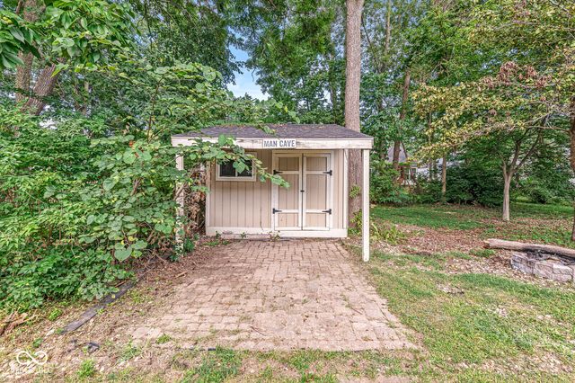 649 Weeping Way Lane, Avon, IN 46123