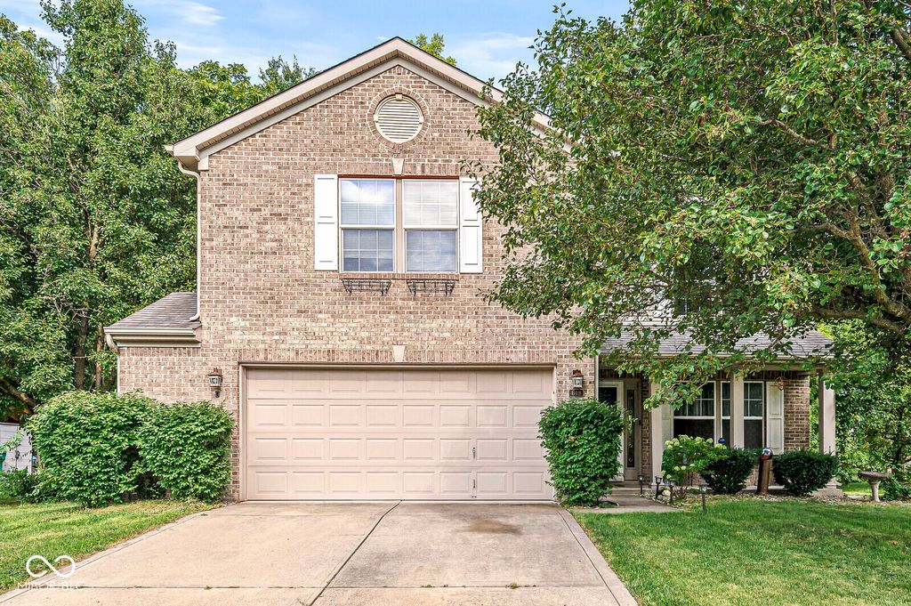649 Weeping Way Lane, Avon, IN 46123