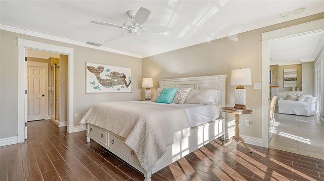 5165 SANDY COVE AVENUE, Siesta Key, FL 34242