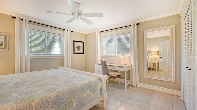 5165 SANDY COVE AVENUE, Siesta Key, FL 34242
