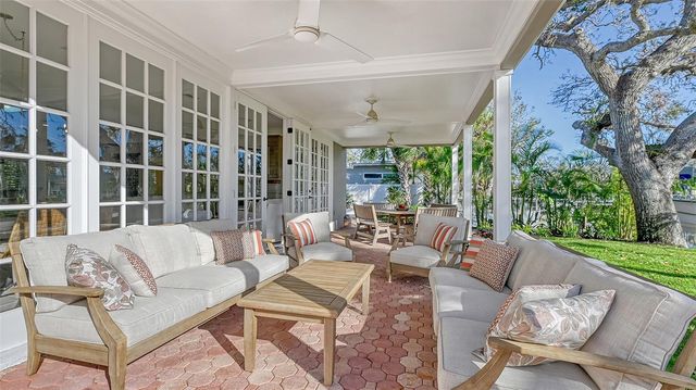 5165 SANDY COVE AVENUE, Siesta Key, FL 34242