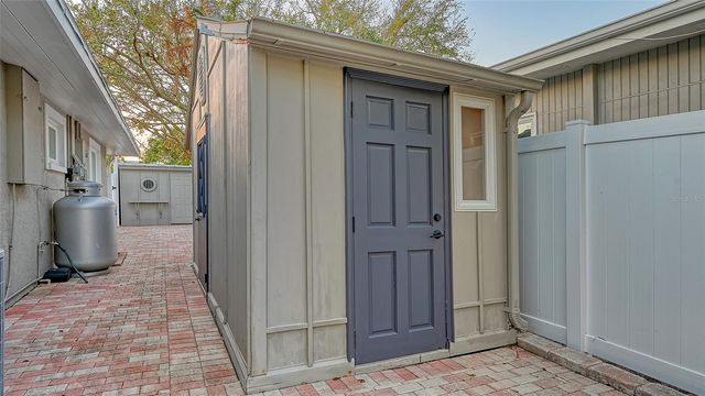 5165 SANDY COVE AVENUE, Siesta Key, FL 34242