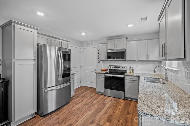 10 Benedict Lane, Weaverville, NC 28787