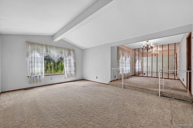32533 Nestlewood Street, Farmington, MI 48334