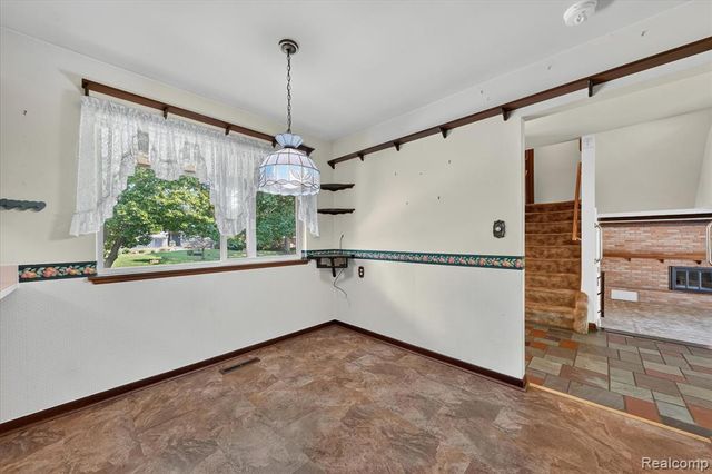 32533 Nestlewood Street, Farmington, MI 48334