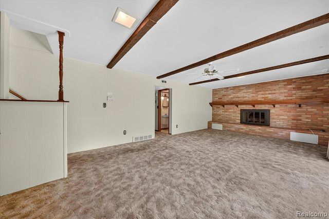 32533 Nestlewood Street, Farmington, MI 48334