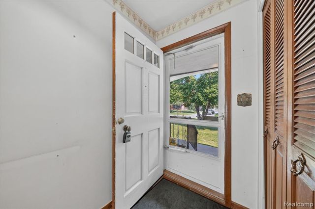 32533 Nestlewood Street, Farmington, MI 48334