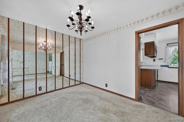 32533 Nestlewood Street, Farmington, MI 48334