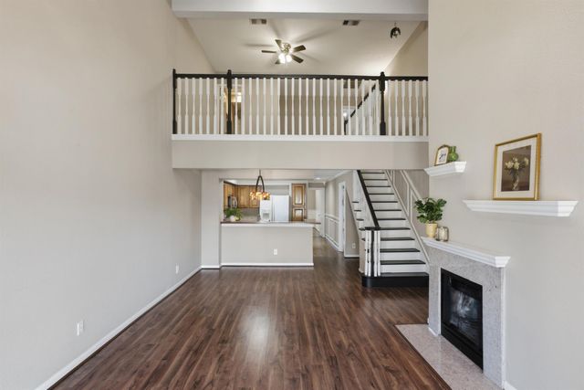 2425 Holly Hall Street 100, Houston, TX 77054