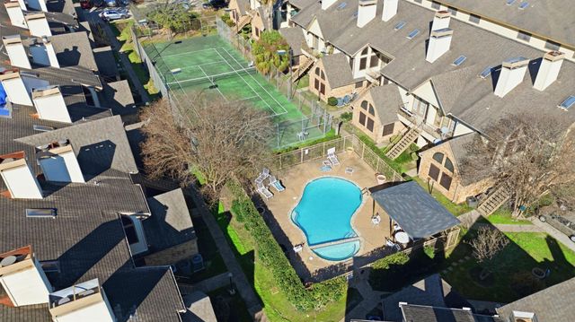 2425 Holly Hall Street 100, Houston, TX 77054