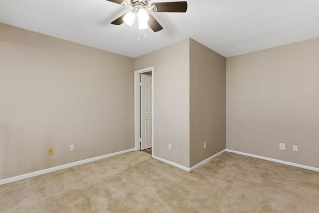 2425 Holly Hall Street 100, Houston, TX 77054