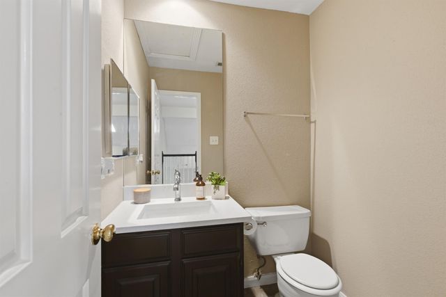 2425 Holly Hall Street 100, Houston, TX 77054