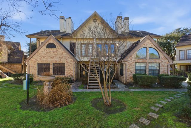 2425 Holly Hall Street 100, Houston, TX 77054