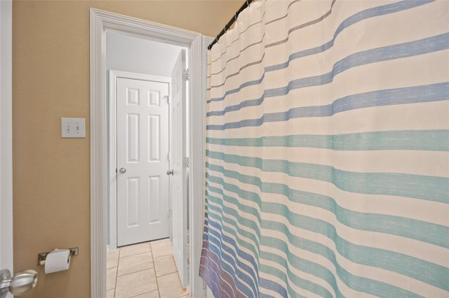 418 Bonnie Bay Court, League City, TX 77573