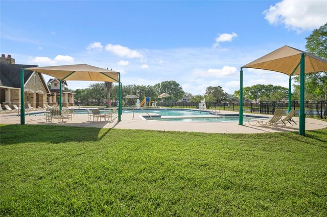 418 Bonnie Bay Court, League City, TX 77573