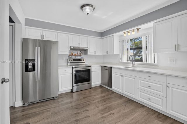 10086 Eaglewood Road B, Boynton Beach, FL 33436