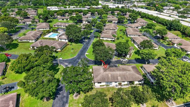 10086 Eaglewood Road B, Boynton Beach, FL 33436