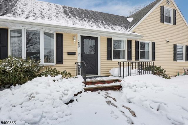 205 West Ln, Clark Twp., NJ 07066