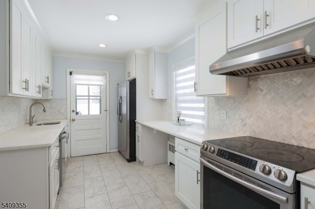 205 West Ln, Clark Twp., NJ 07066