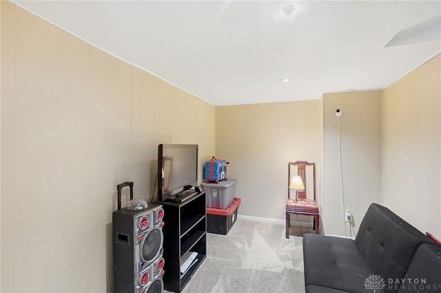 6042 Cinnamon Tree Court, Englewood, OH 45322