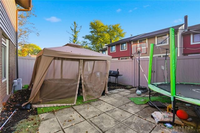 6042 Cinnamon Tree Court, Englewood, OH 45322