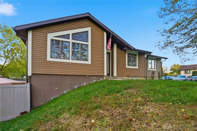 6042 Cinnamon Tree Court, Englewood, OH 45322