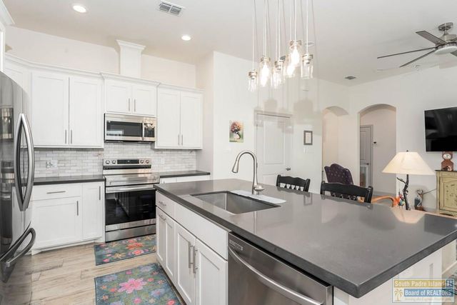 105 Bethpage Dr., Laguna Vista, TX 78578