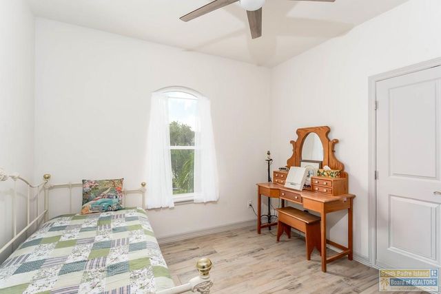 105 Bethpage Dr., Laguna Vista, TX 78578