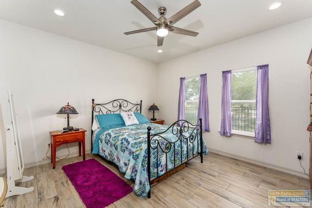 105 Bethpage Dr., Laguna Vista, TX 78578