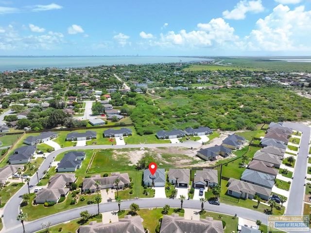 105 Bethpage Dr., Laguna Vista, TX 78578