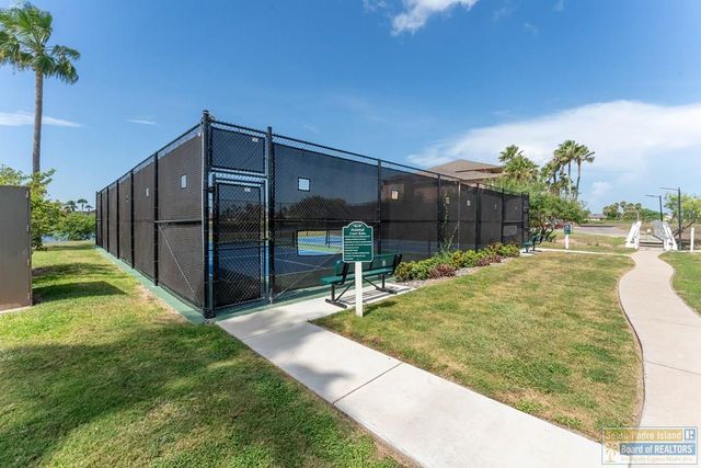 105 Bethpage Dr., Laguna Vista, TX 78578